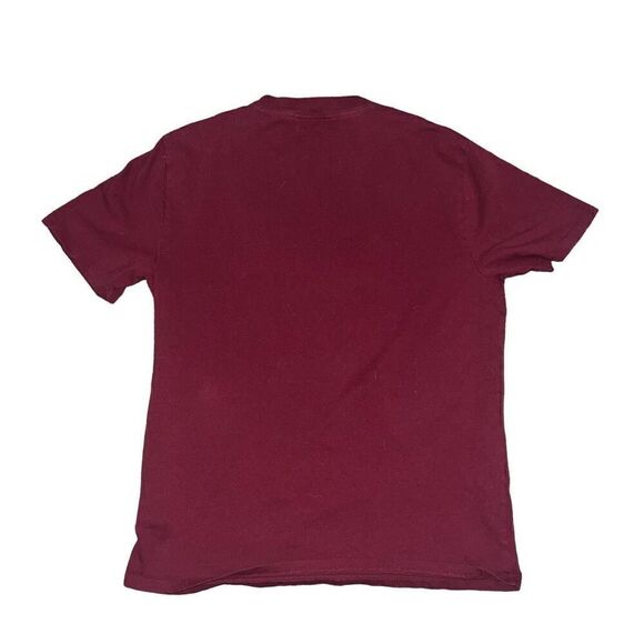 GUESS Burgundy Triangle Logo T-Shirt Size Medium - Picture 2 of 7